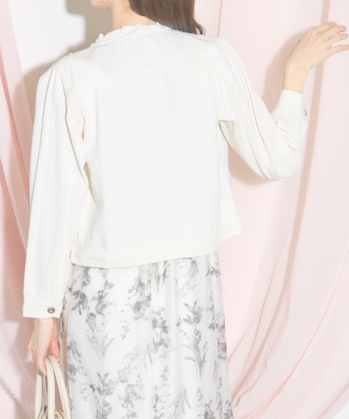 tocco closet（トッコ　クローゼット）の「【ZOZO限定】フリンジネック×パールライトデニムジャケット（デニムジャケット・レディース・ブルー/アイボリー/ライトブルー・M）」の21枚目の写真