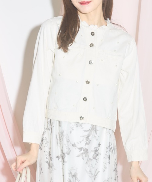 tocco closet（トッコ　クローゼット）の「【ZOZO限定】フリンジネック×パールライトデニムジャケット（デニムジャケット・レディース・ブルー/アイボリー/ライトブルー・M）」の17枚目の写真