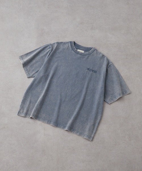 EMMA CLOTHES(エマクローズ)の「ヴィンテージ加工 ピグメント エンボスプリント半袖Tシャツ(Tシャツ/カットソー・メンズ・グレー/ブラック/ネイビー・M/L)」の7枚目の写真