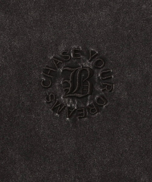 EMMA CLOTHES(エマクローズ)の「ヴィンテージ加工 ピグメント エンボスプリント半袖Tシャツ(Tシャツ/カットソー・メンズ・グレー/ブラック/ネイビー・M/L)」の10枚目の写真