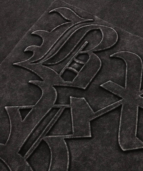 EMMA CLOTHES(エマクローズ)の「ヴィンテージ加工 ピグメント エンボスプリント半袖Tシャツ(Tシャツ/カットソー・メンズ・グレー/ブラック/ネイビー・M/L)」の15枚目の写真