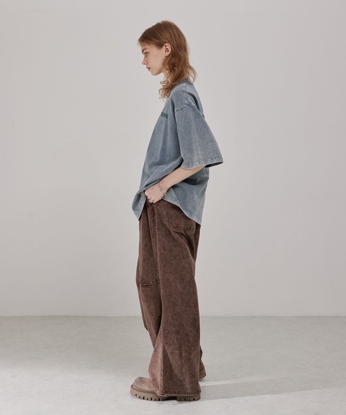 EMMA CLOTHES(エマクローズ)の「ヴィンテージ加工 ピグメント エンボスプリント半袖Tシャツ(Tシャツ/カットソー・メンズ・グレー/ブラック/ネイビー・M/L)」の4枚目の写真