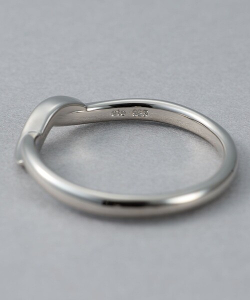 ete（エテ）の「[シェア] リップル リング（リング・メンズ・プラチナム・11号/9号/13号/17号/19号/15号/21号）」の3枚目の写真