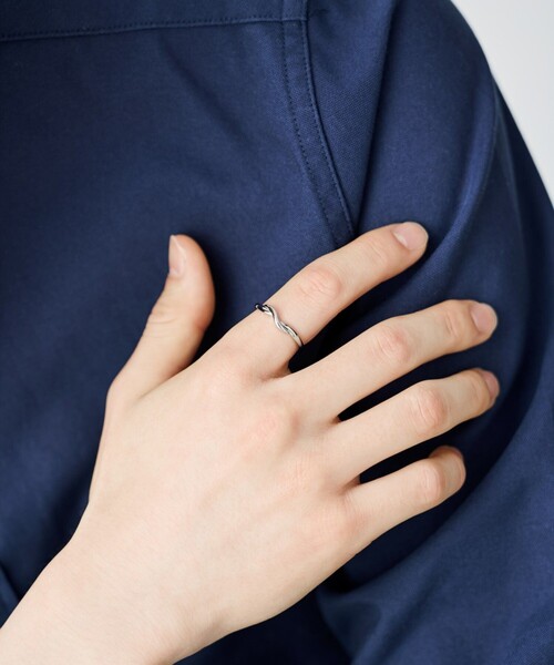 ete（エテ）の「[シェア] リップル リング（リング・メンズ・プラチナム・11号/9号/13号/17号/19号/15号/21号）」の6枚目の写真