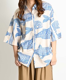 ABBEY MARKET（アビーマーケット）の「魚 サカナ 柄 シャツ アニマル柄 半袖ブラウス（シャツ/ブラウス）」