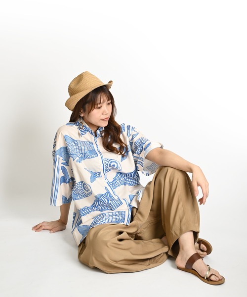 MARAI(マーライ)の「魚柄 総柄 半袖シャツ アニマル柄 ブラウス(シャツ/ブラウス・レディース・A・MEDIUM/X-LARGE)」の3枚目の写真
