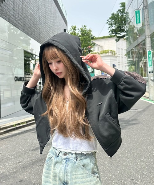 RAY CASSIN（レイカズン）の「【セットアップ対応】ピグメントレース付きパーカー（パーカー・レディース・ブラック/グレー/ピンク・FREE）」の2枚目の写真