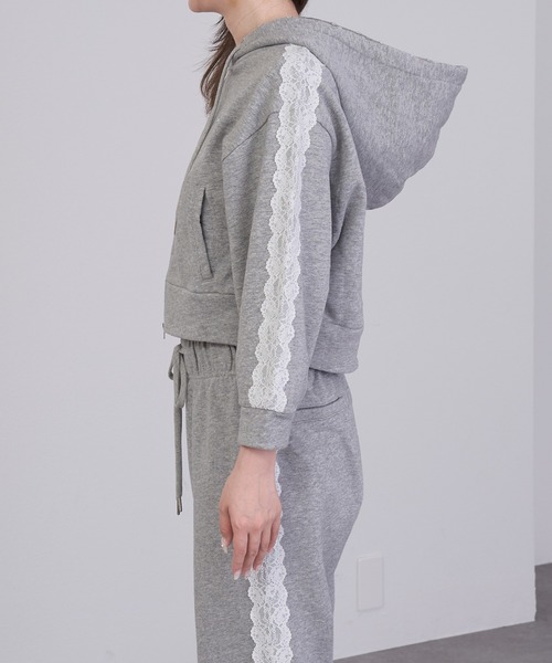 RAY CASSIN（レイカズン）の「【セットアップ対応】ピグメントレース付きパーカー（パーカー・レディース・ブラック/グレー/ピンク・FREE）」の9枚目の写真