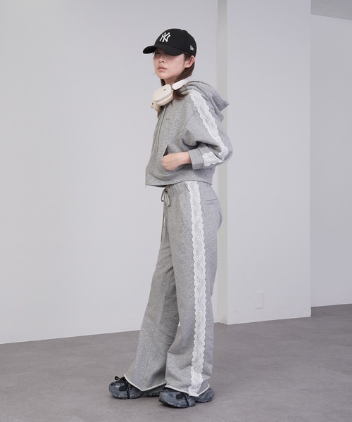 RAY CASSIN（レイカズン）の「【セットアップ対応】ピグメントレース付きパーカー（パーカー・レディース・ブラック/グレー/ピンク・FREE）」の17枚目の写真