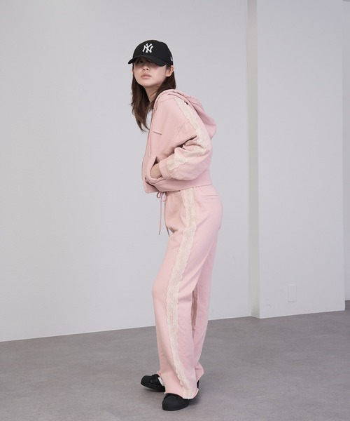 RAY CASSIN（レイカズン）の「【セットアップ対応】ピグメントレース付きパーカー（パーカー・レディース・ブラック/グレー/ピンク・FREE）」の12枚目の写真