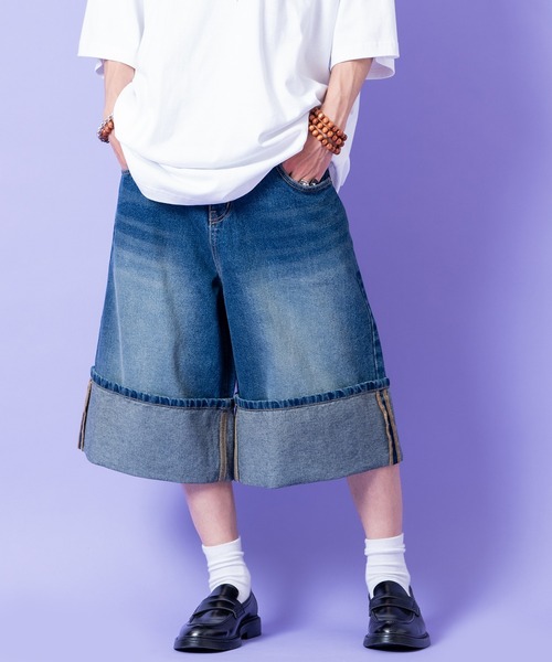 a.p.o.v.（エーピーオービー）の「a.p.o.v. ロールアップウォッシュドデニムバギーハーフパンツ（デニムパンツ・メンズ・ブルー/ネイビー・M）」の2枚目の写真
