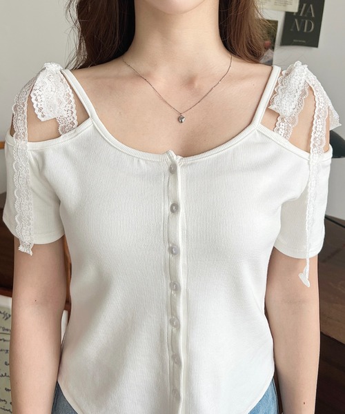 moment+(モーメントプラス)の「オフショルレースリボントップス(Tシャツ/カットソー・レディース・ブルー/イエロー/ブラック/アイボリー/オフホワイト/ピンク・M)」の16枚目の写真