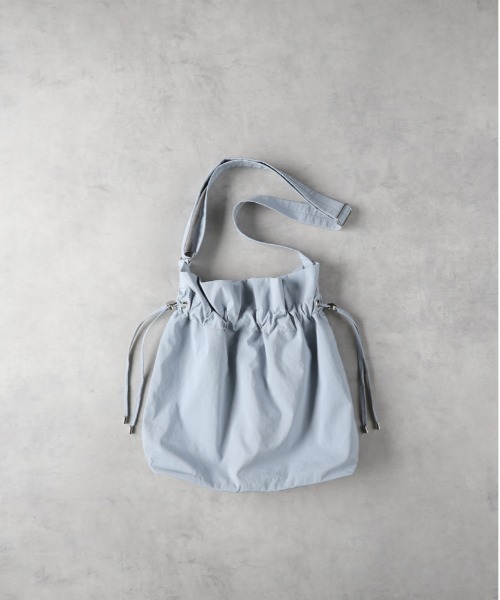 Right-on（ライトオン）の「【HONEYSUCKLE ROSE】ドロストショルダー（ショルダーバッグ・レディース・ブラック/サックスブルー/オフホワイト・ONE SIZE）」の8枚目の写真