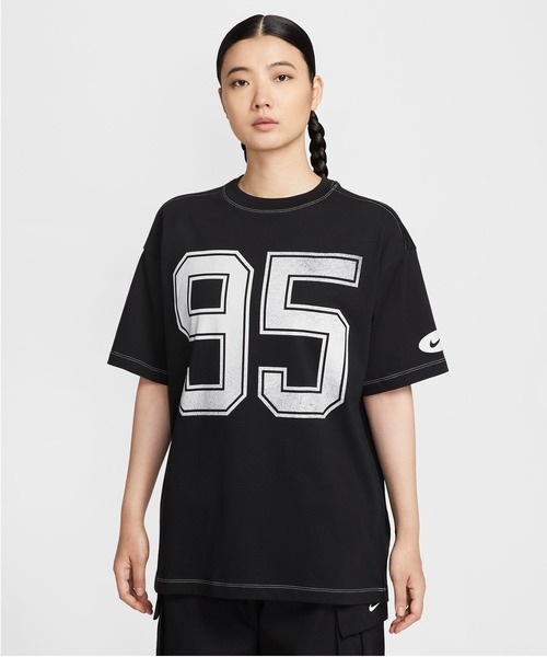 NIKE(ナイキ)の「NIKE AS W NSW STREET SS OS TEE / ナイキ ウィメンズ NSW ストリート OS S/S Tシャツ 【SP】(Tシャツ/カットソー・レディース・ブラック/ホワイト/ネイビー・L/M/S)」の1枚目の写真