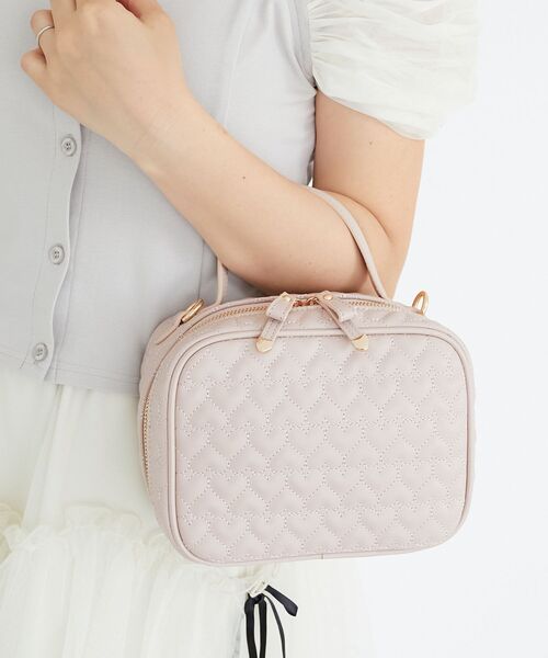 MAJESTIC LEGON(マジェスティックレゴン)の「ハートキルティングスクエアバッグ(ショルダーバッグ・レディース・アイボリー/ブラック/ピンク・FREE)」の18枚目の写真