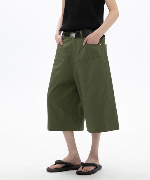 HOOK(フック)の「【ユニセックス】バギーシルエットワイドショートパンツ (SS)(カーゴパンツ・メンズ・カーキ/ブラック/ベージュ・LARGE/MEDIUM/X-LARGE)」の1枚目の写真