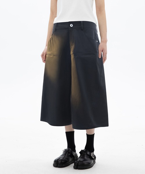 HOOK(フック)の「【ユニセックス】バギーシルエットワイドショートパンツ (SS)(カーゴパンツ・メンズ・カーキ/ブラック/ベージュ・LARGE/MEDIUM/X-LARGE)」の2枚目の写真
