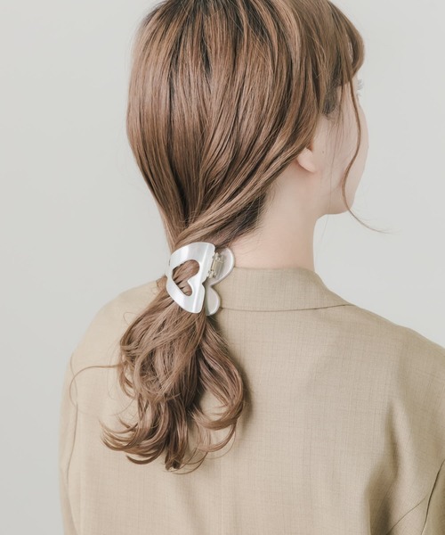 SMELLY（スメリー）の「オープンハートバンス（バレッタ/ヘアクリップ・レディース・ホワイト/グレー・-）」の4枚目の写真