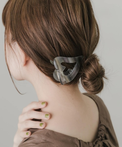 SMELLY（スメリー）の「オープンハートバンス（バレッタ/ヘアクリップ・レディース・ホワイト/グレー・-）」の5枚目の写真