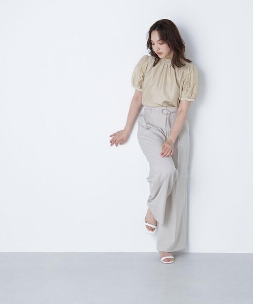 NATURAL BEAUTY BASIC(ナチュラルビューティーベーシック)の「◇シャーリングネックフリルブラウス(シャツ/ブラウス・レディース・イエロー/ブラック/オフホワイト・MEDIUM/SMALL)」の19枚目の写真