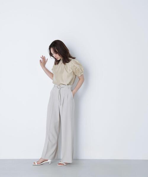 NATURAL BEAUTY BASIC(ナチュラルビューティーベーシック)の「◇シャーリングネックフリルブラウス(シャツ/ブラウス・レディース・イエロー/ブラック/オフホワイト・MEDIUM/SMALL)」の18枚目の写真