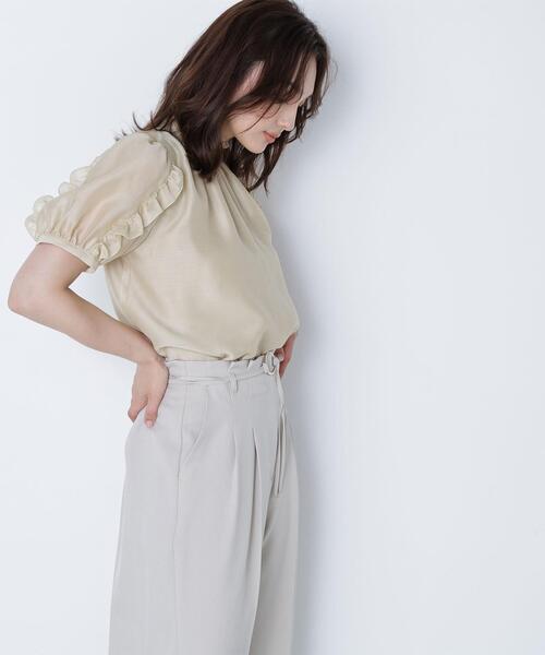 NATURAL BEAUTY BASIC(ナチュラルビューティーベーシック)の「◇シャーリングネックフリルブラウス(シャツ/ブラウス・レディース・イエロー/ブラック/オフホワイト・MEDIUM/SMALL)」の17枚目の写真
