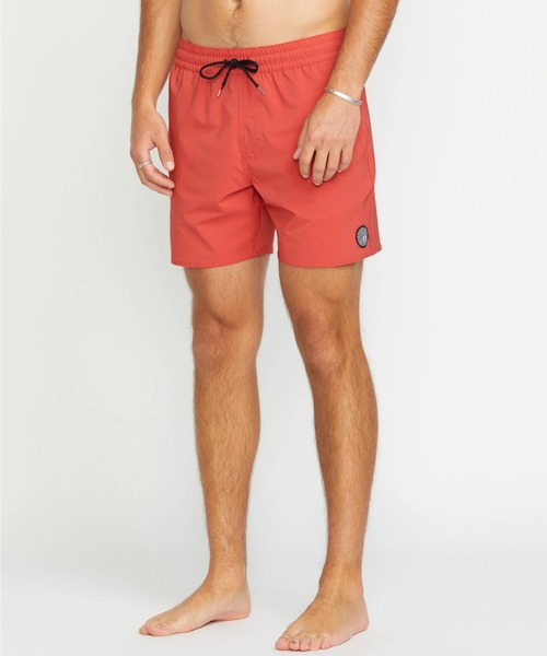 VOLCOM（ボルコム）の「【VOLCOM/ボルコム】Lido Solid Trunks/ウエストゴムストレッチワンポイントサーフトランクス・ボードショーツ・バギーショーツ(水着)（水着・メンズ・ブラック/レッド系その他/イエロー系その他・SMALL/MEDIUM/LARGE）」の3枚目の写真
