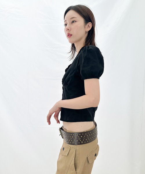ENLIKE(エンリケ)の「Vネックレースデザインショートスリーブブラウス(シャツ/ブラウス・レディース・ブラック/ホワイト/ピンク・FREE)」の22枚目の写真