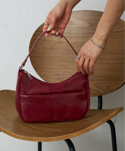 COLONY 2139（コロニートゥーワンスリーナイン）の「ヴィンテージ合皮ワンハンドルバッグ（ハンドバッグ・レディース・レッド/ブラウン/ブラック・FREE）」の3枚目の写真