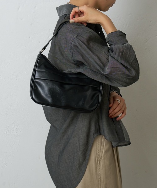 COLONY 2139（コロニートゥーワンスリーナイン）の「ヴィンテージ合皮ワンハンドルバッグ（ハンドバッグ・レディース・レッド/ブラウン/ブラック・FREE）」の6枚目の写真