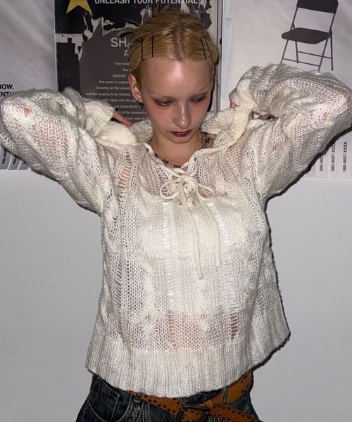 SHAGGIE（シャギー）の「レースアップフーディールーズニット（ニット/セーター・レディース・レッド/ホワイト/ブラック・FREE）」の16枚目の写真