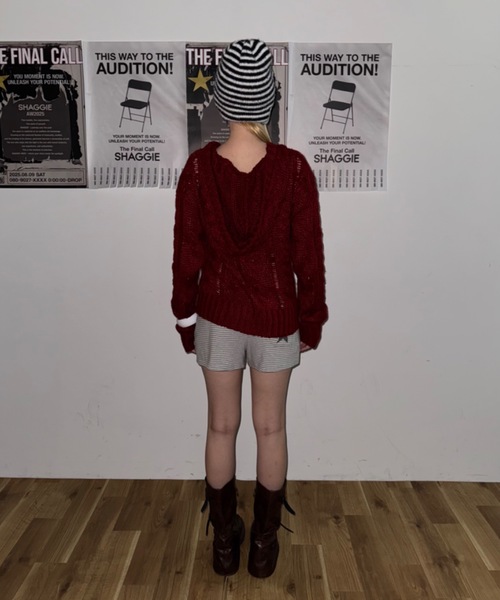 SHAGGIE（シャギー）の「レースアップフーディールーズニット（ニット/セーター・レディース・レッド/ホワイト/ブラック・FREE）」の7枚目の写真