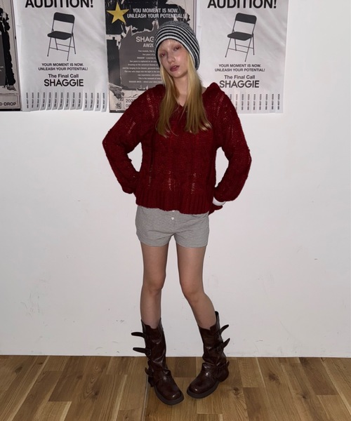 SHAGGIE（シャギー）の「レースアップフーディールーズニット（ニット/セーター・レディース・レッド/ホワイト/ブラック・FREE）」の6枚目の写真