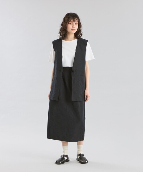 MACKINTOSH PHILOSOPHY(マッキントッシュ フィロソフィー)の「GREY LABEL リネンナイロンジレ(ベスト・レディース・ベージュ/ブラック・2)」の4枚目の写真