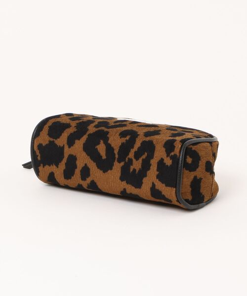 ROXY(ロキシー)の「URBAN PARTY PENCIL C/ロキシーレオパード・ひょう柄ポーチ(ポーチ・レディース・ベージュ・FREE)」の5枚目の写真