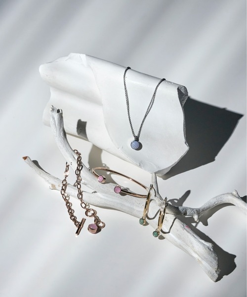 OLIVIA BURTON(オリビアバートン)の「「OLIVIA BURTON/オリビアバートン」トレンド ジェムストーン フープ ピアス 天然石ピアス(ピアス(両耳用)・レディース・グリーン/ピンク・FREE)」の7枚目の写真