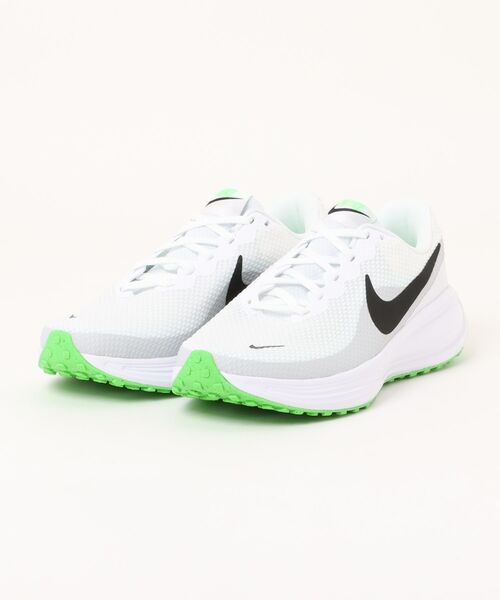 NIKE(ナイキ)の「《NIKE》レボリューション 8 ワイド(スニーカー・メンズ・ホワイト×レッド/ホワイト系その他/ブラック×ホワイト/ホワイト系・26.0cm/26.5cm/27.0cm/27.5cm/28.0cm/25.5cm/25.0cm/29.0cm/28.5cm)」の4枚目の写真