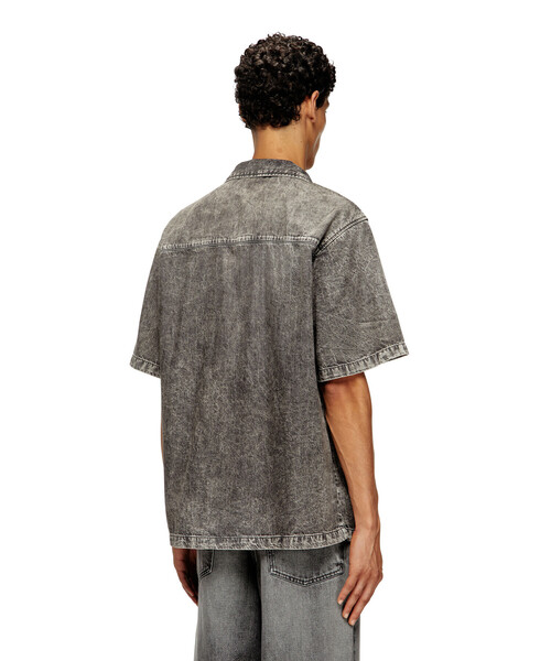 DIESEL（ディーゼル）の「メンズ デニム半袖シャツ D-NABIL-S5（シャツ/ブラウス・メンズ・ブラック・MEDIUM/LARGE/X-LARGE/XX-LARGE/SMALL/X-SMALL）」の3枚目の写真