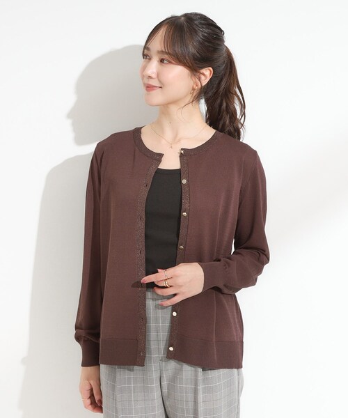 DRESKIP（ドレスキップ）の「【洗える/S-LL】上品なラメ使い クルーネック ニットカーディガン（カーディガン/ボレロ・レディース・ダークブラウン/アイボリー/ブラック/レッド系1・01/02/03/04）」の13枚目の写真