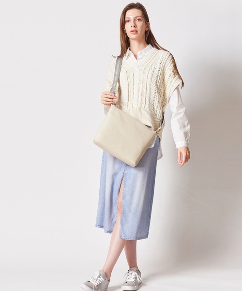 レザーハンドル付き ホリゾンタルポシェット Mサイズ＜スマイルなしVer