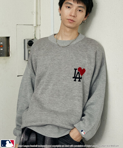MLB（メジャーリーグベースボール）の「MLB/メジャーリーグベースボール 別注 HEART LOGO KNIT/ハートロゴニット(限定展開)（ニット/セーター・メンズ・ブラック/マスタード/グレー系その他2/グレー系その他/ネイビー/ブラウン・SMALL/MEDIUM/LARGE）」の8枚目の写真