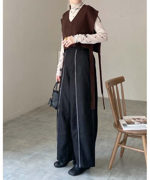 She's Closet(シーズクローゼット)の「ハイネック長袖シャーリング花柄シアートップス(Tシャツ/カットソー・レディース・チャコールグレー/アイボリー/ブラック・FREE)」の6枚目の写真
