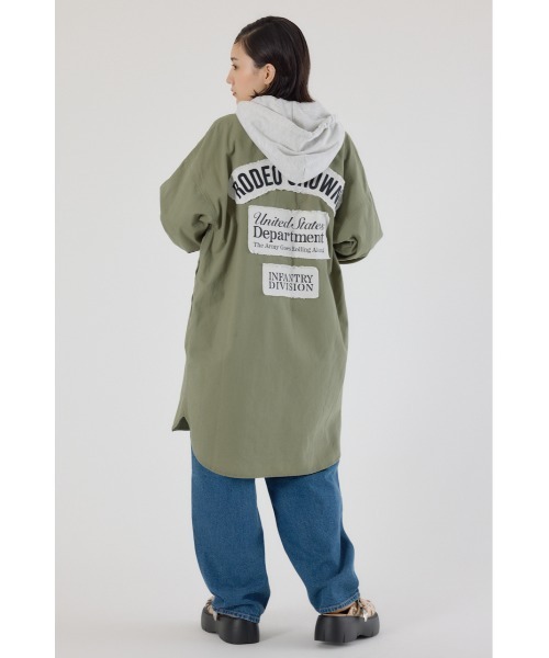 RODEO CROWNS WIDE BOWL(ロデオクラウンズワイドボウル)の「フード付きロゴシャツワンピース(ワンピース・レディース・ブルー/カーキ/ブラック・FREE)」の17枚目の写真