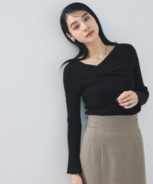 アシメねじれデザインリブニット