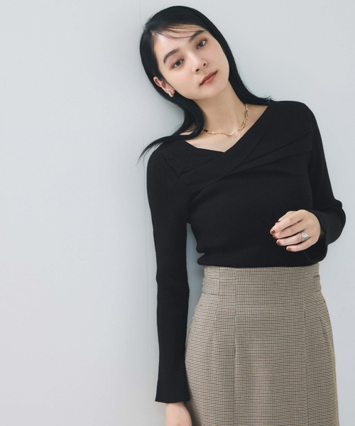 VIS（ビス）の「アシメねじれデザインリブニット（ニット/セーター・レディース・ブラック/ホワイト系その他5/サックスブルー/ピンク系その他・FREE）」の3枚目の写真