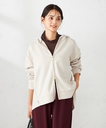 a.v.v（アーヴェヴェ）の「バックフレアダンボールパーカー（パーカー）」