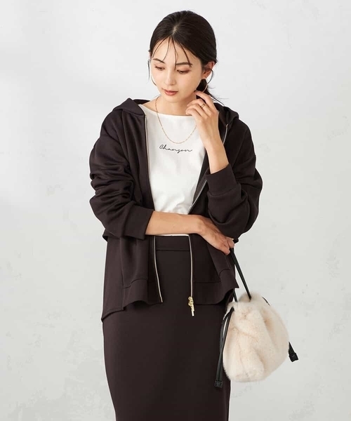 a.v.v(アーヴェヴェ)の「バックフレアダンボールパーカー(パーカー・レディース・チャコールグレー/ブラウン/グレー系その他・40/38/42/36)」の3枚目の写真