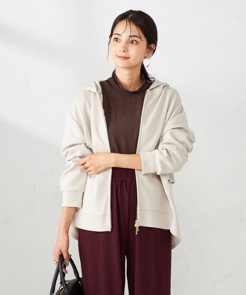 a.v.v(アーヴェヴェ)の「バックフレアダンボールパーカー(パーカー・レディース・チャコールグレー/ブラウン/グレー系その他・40/38/42/36)」の7枚目の写真