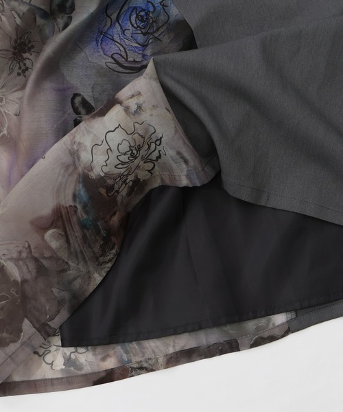 iS ScoLar（イズスカラー）の「553231：アート花柄異素材切替スカート（スカート・レディース・ブラック/グレー・M）」の3枚目の写真