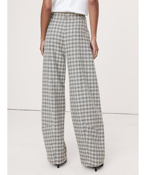 Banana Republic（バナナリパブリック）の「ウルトラ ハイライズ リラックス バレル ドネガル パンツ（その他パンツ・レディース・グレー/ネイビー・0/8/2/4/6）」の6枚目の写真